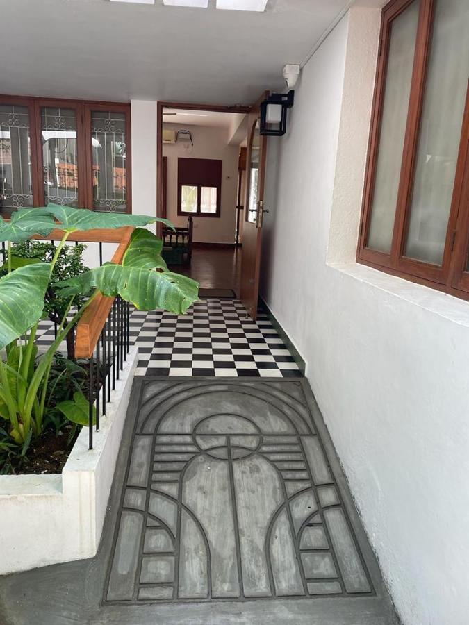 Hanu Reddy Residences - Nawab Habibullah Avenue 첸나이 외부 사진